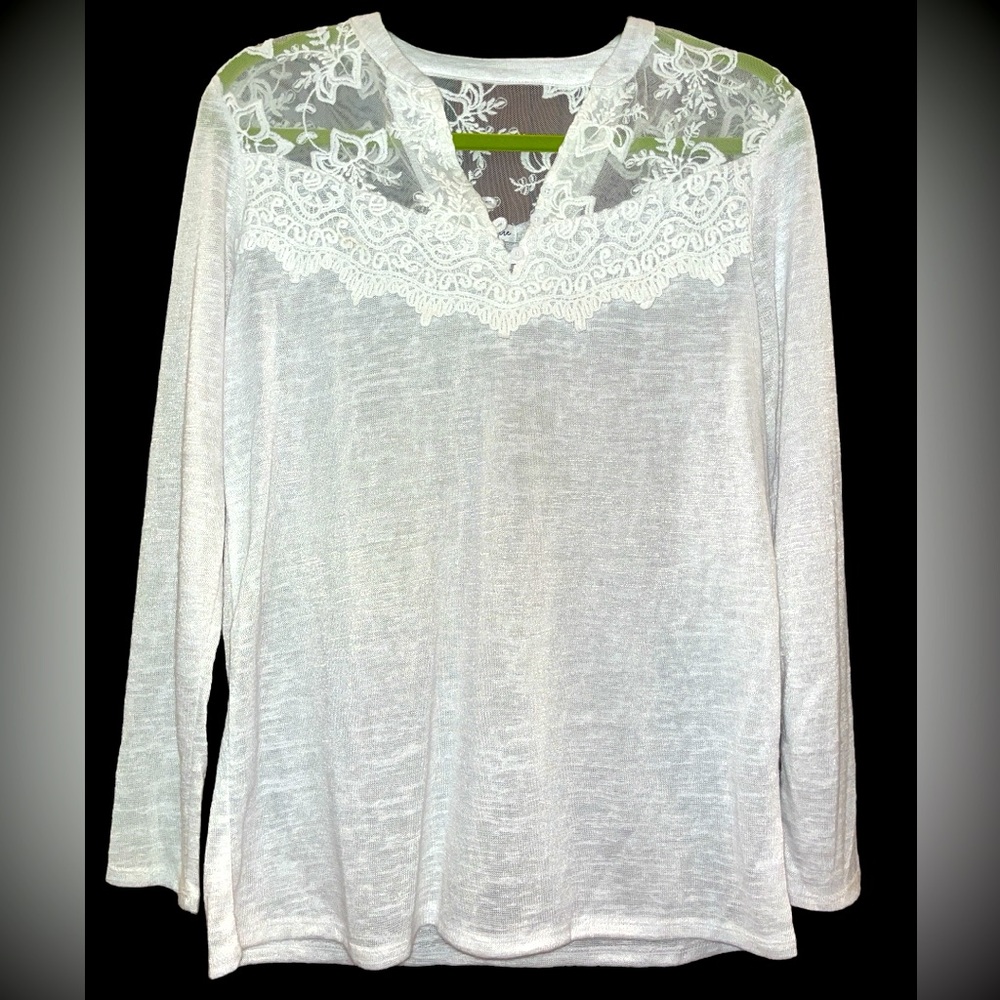 Love Fire Rayon knit lace lightweight, long sleeve sweater size small